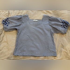 THE TINY BIG SISTER seersucker short sleeve top EUC size 40/US size 8-runs large